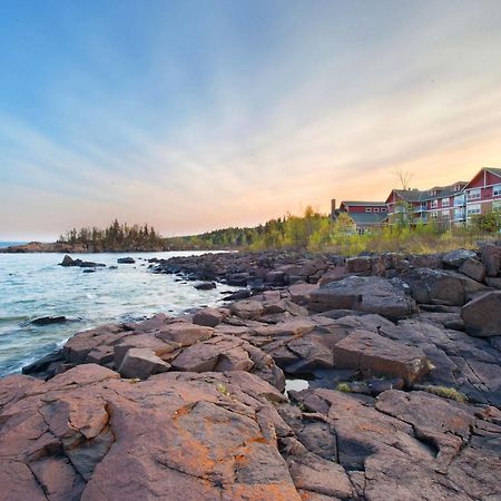 Cove Point Lodge Beaver Bay Exterior photo