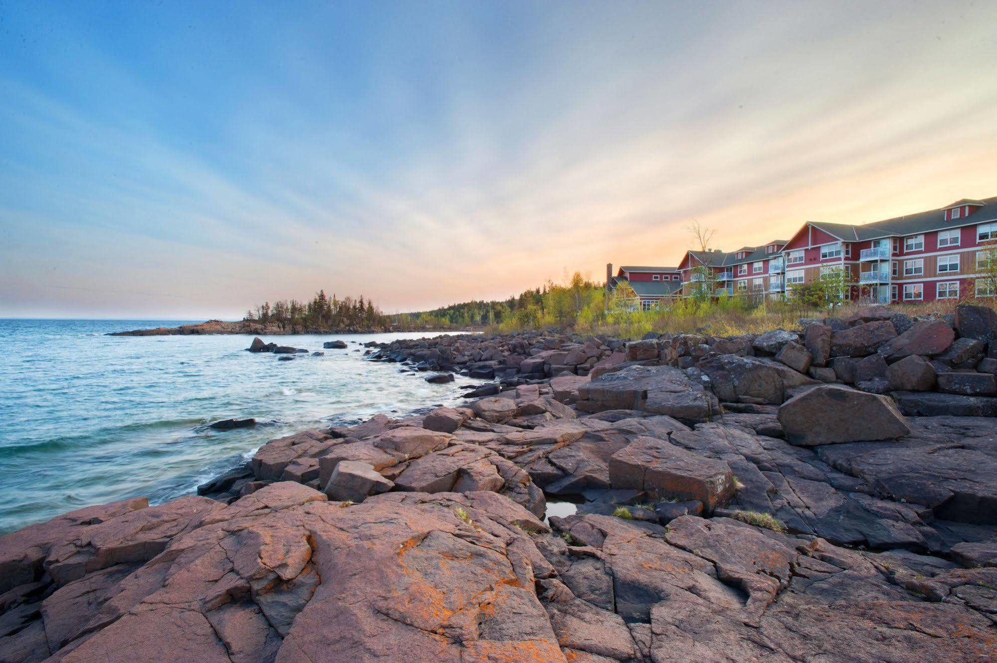 Cove Point Lodge Beaver Bay Exterior photo